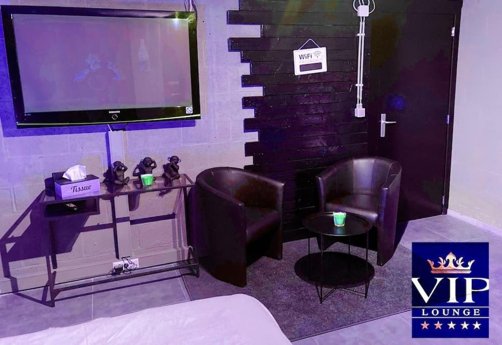 Vip Lounge Appartement Avec Jacuzzi Et Jardin Andenne Екстериор снимка